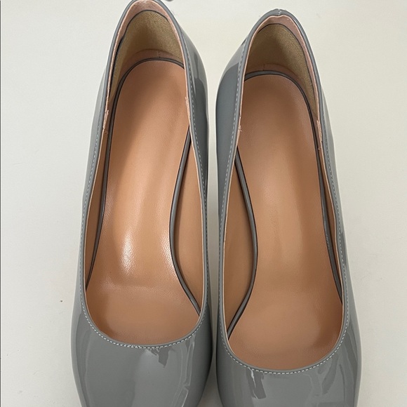 Chic Gray Women's Heels - Picture 3 of 11